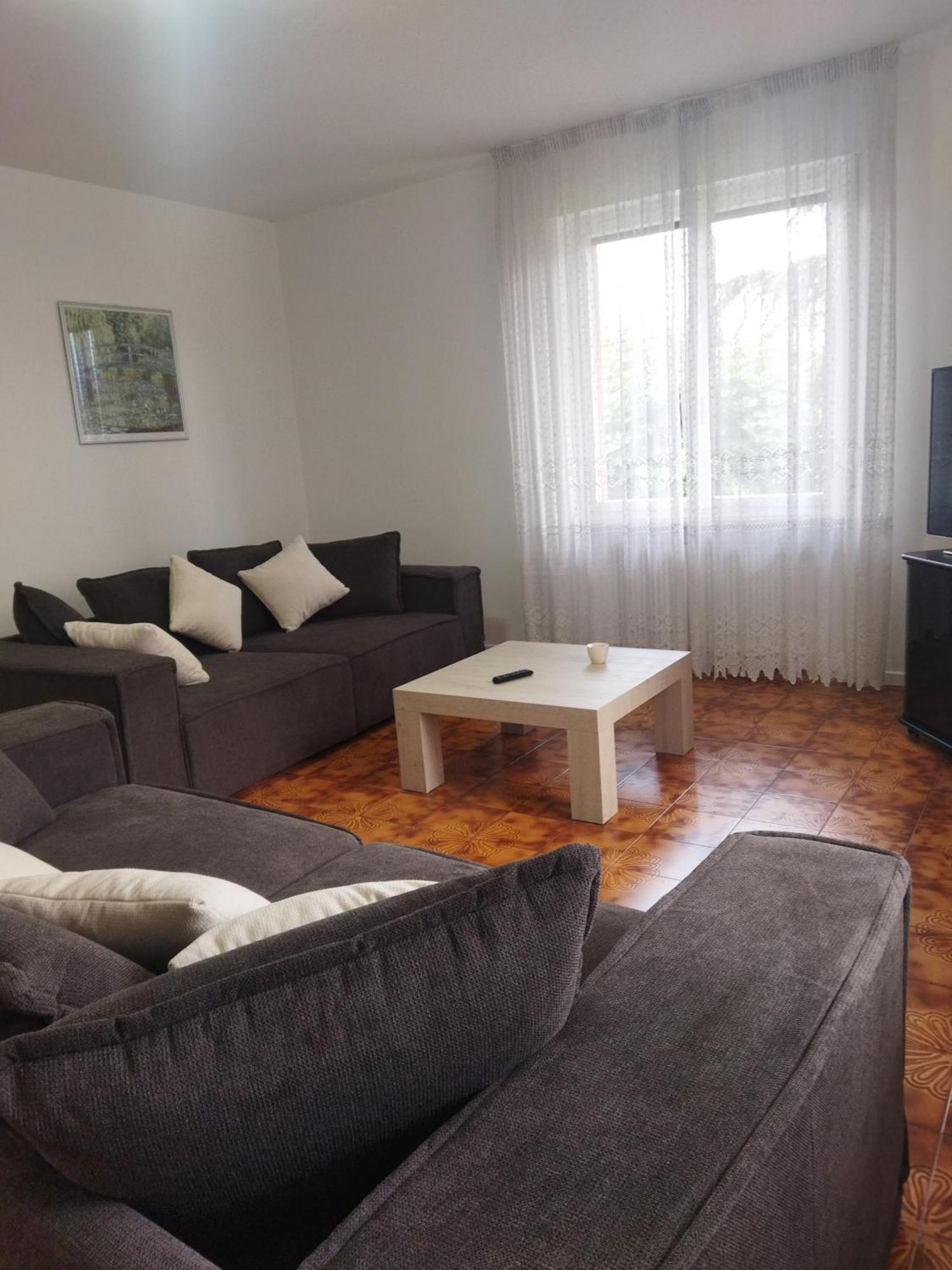 Rose Garden House Wi-Fi Apartment Riva del Garda Bagian luar foto