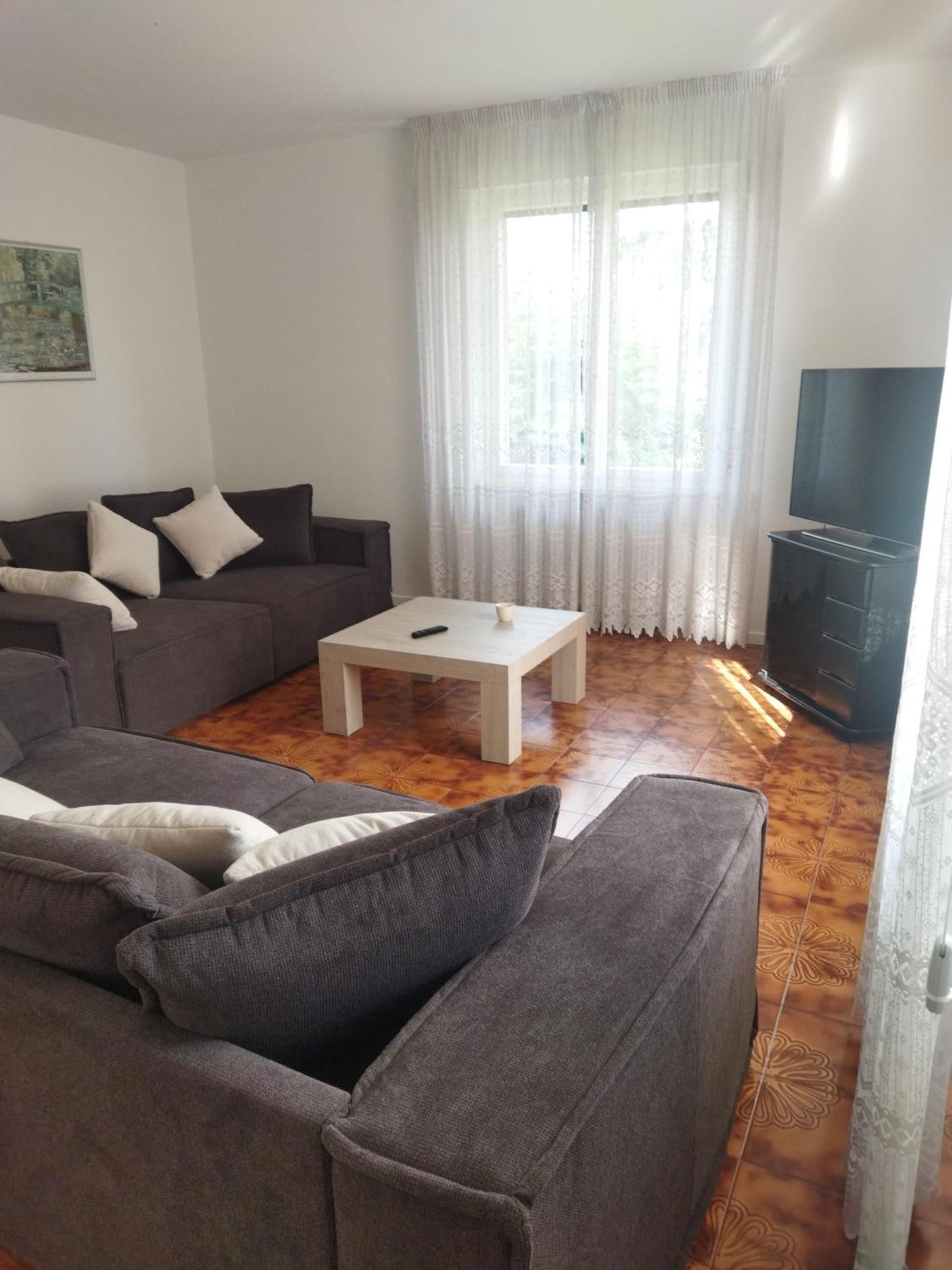 Rose Garden House Wi-Fi Apartment Riva del Garda Bagian luar foto