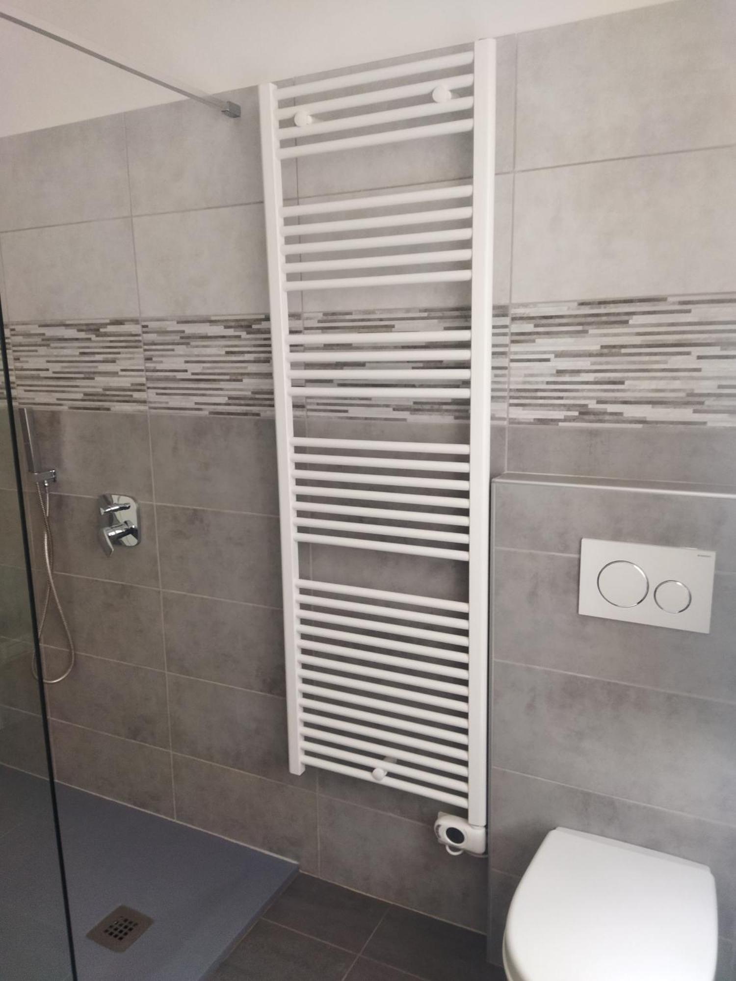 Rose Garden House Wi-Fi Apartment Riva del Garda Bagian luar foto