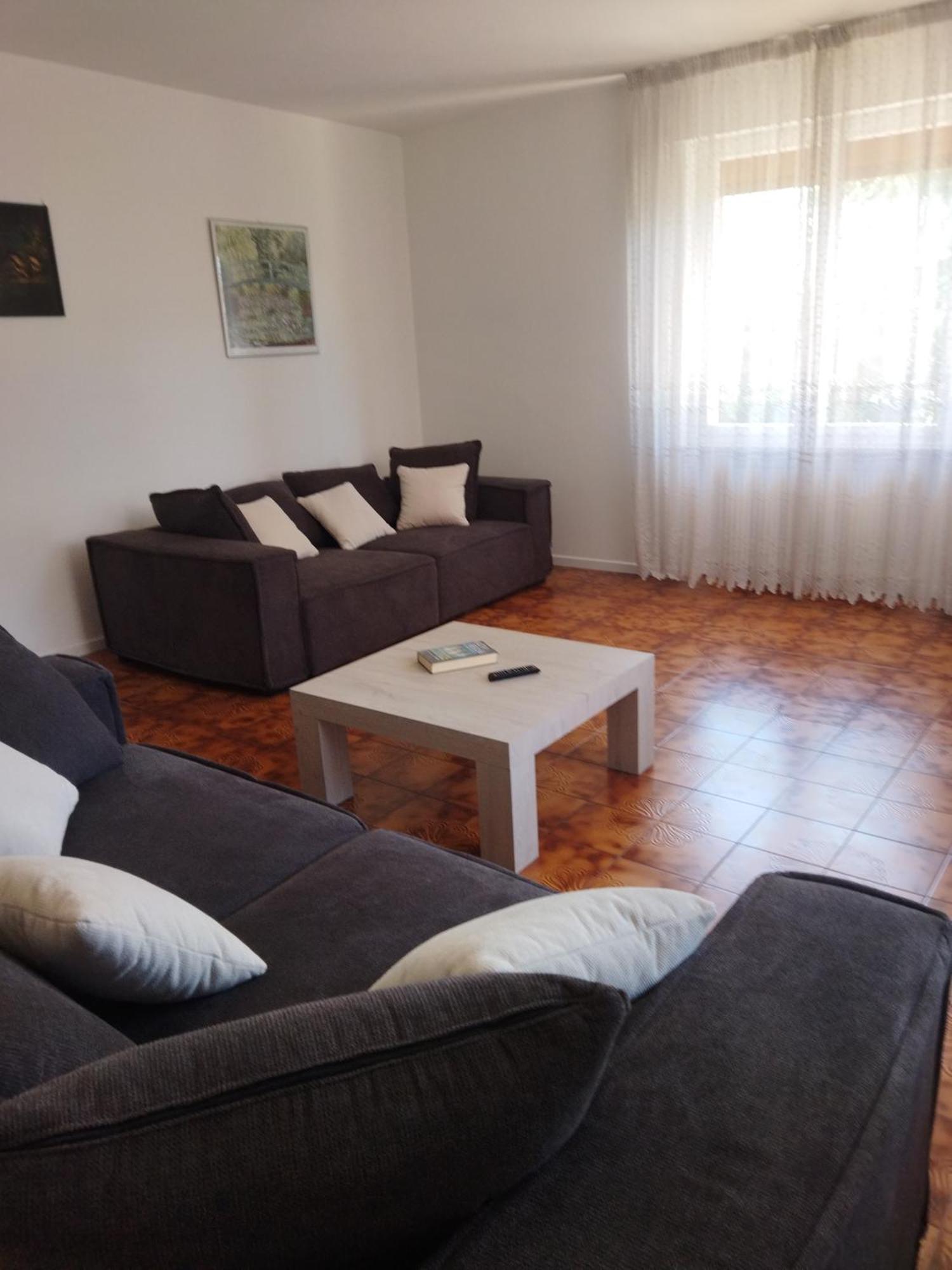 Rose Garden House Wi-Fi Apartment Riva del Garda Bagian luar foto
