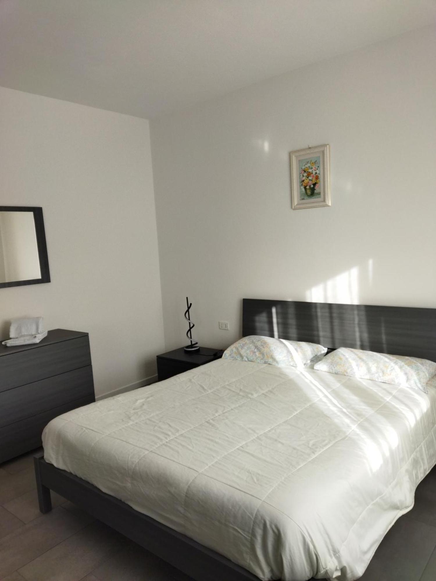 Rose Garden House Wi-Fi Apartment Riva del Garda Bagian luar foto